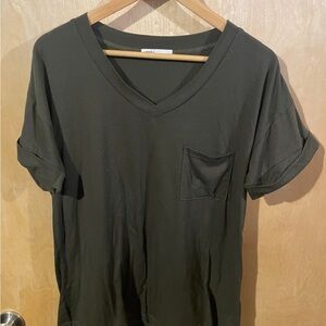 Woman’s V-Neck Pocket Tee in Olive